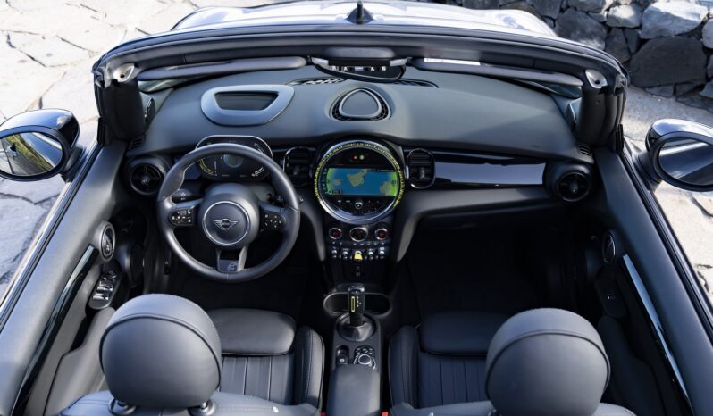 
								Mini Cooper Cabrio completo									