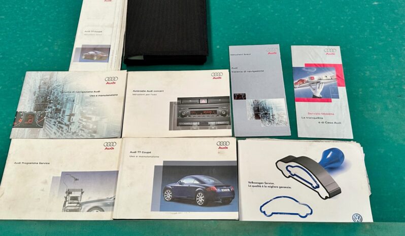 
								Audi TT completo									