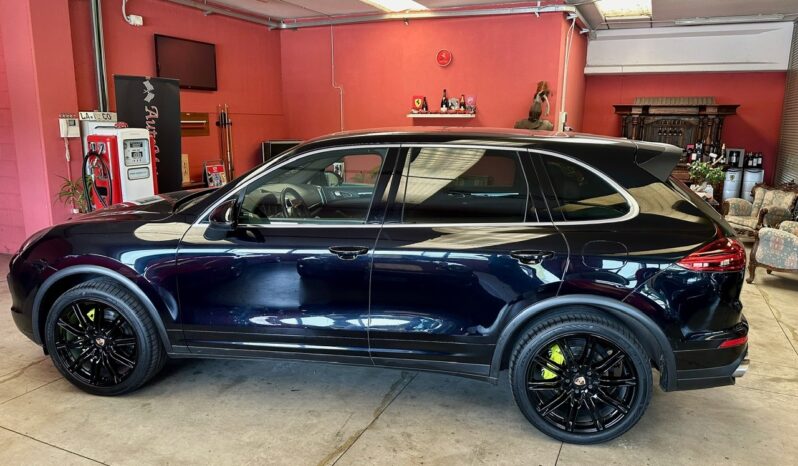 
								Porsche Cayenne completo									