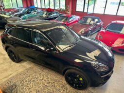 
										Porsche Cayenne completo									
