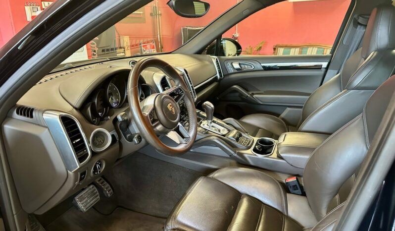 
								Porsche Cayenne completo									