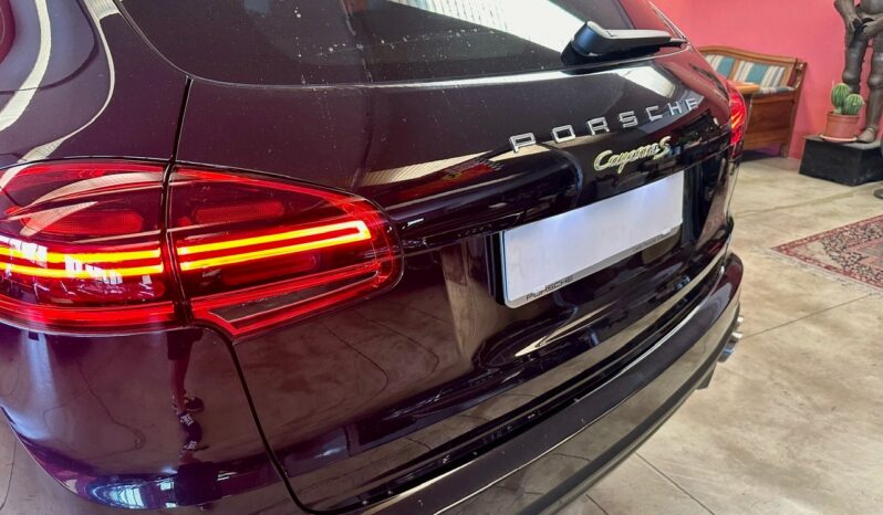 
								Porsche Cayenne completo									