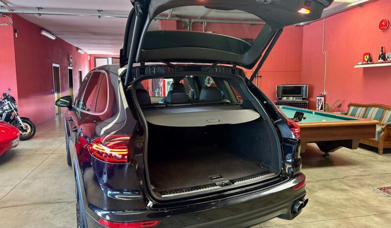 
								Porsche Cayenne completo									