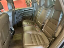
										Porsche Cayenne completo									
