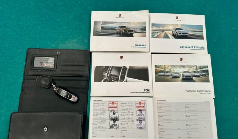 
								Porsche Cayenne completo									