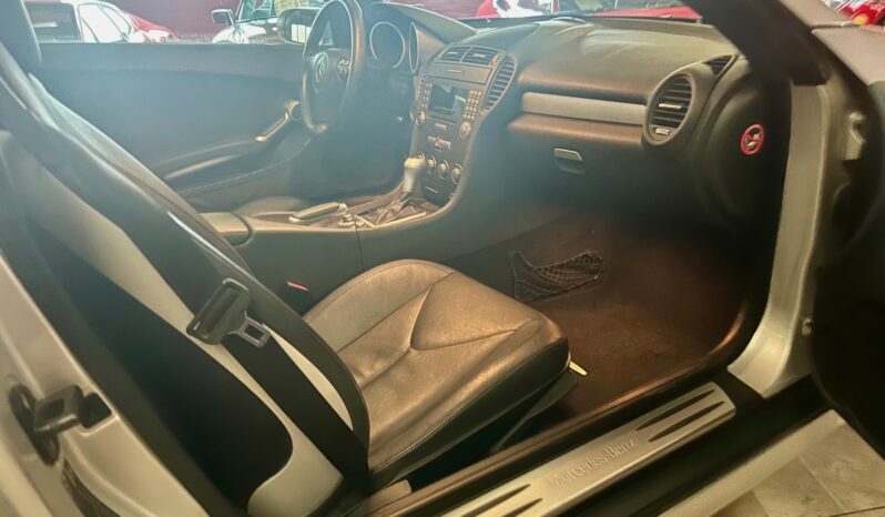 
								Mercedes SLK 200 completo									