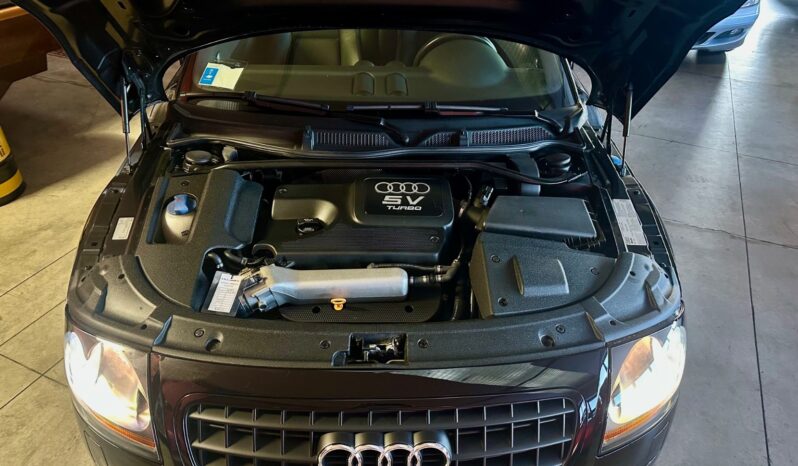 
								Audi TT completo									