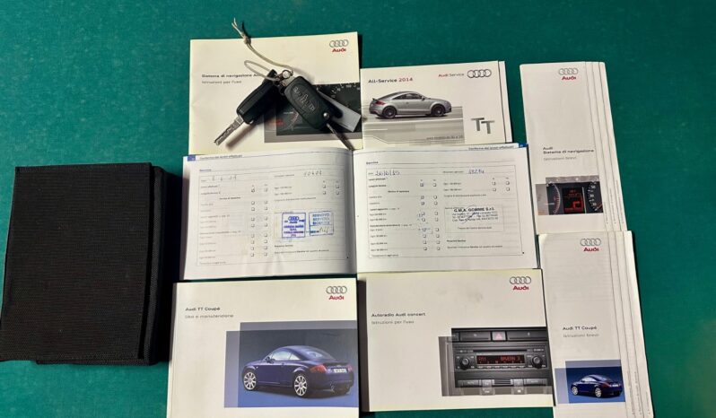 
								Audi TT completo									