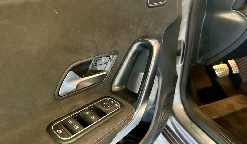 
								Mercedes A 220 completo									