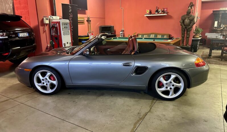 
								Porsche Boxster completo									