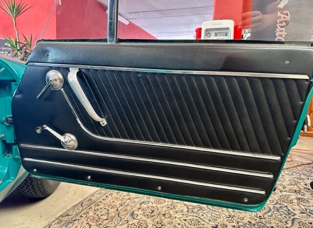 
								Alfa Romeo Spider “Osso di Seppia” completo									