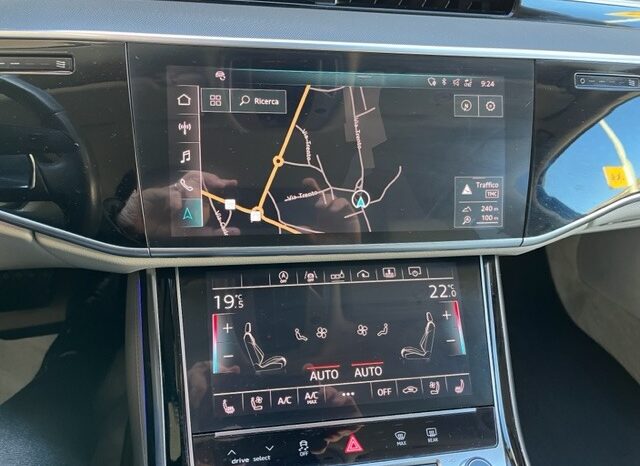 
								Audi A8 completo									