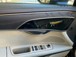 
										Audi A8 completo									