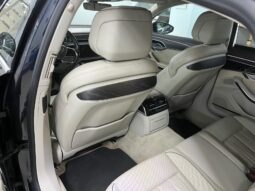 
										Audi A8 completo									