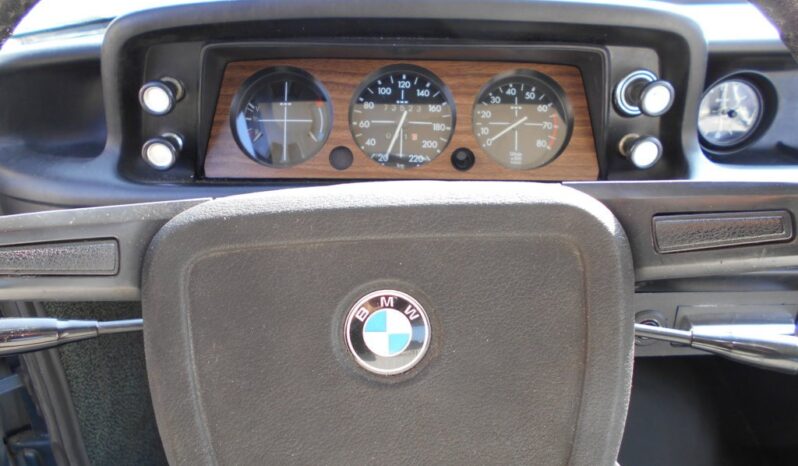 
								BMW 2002 completo									
