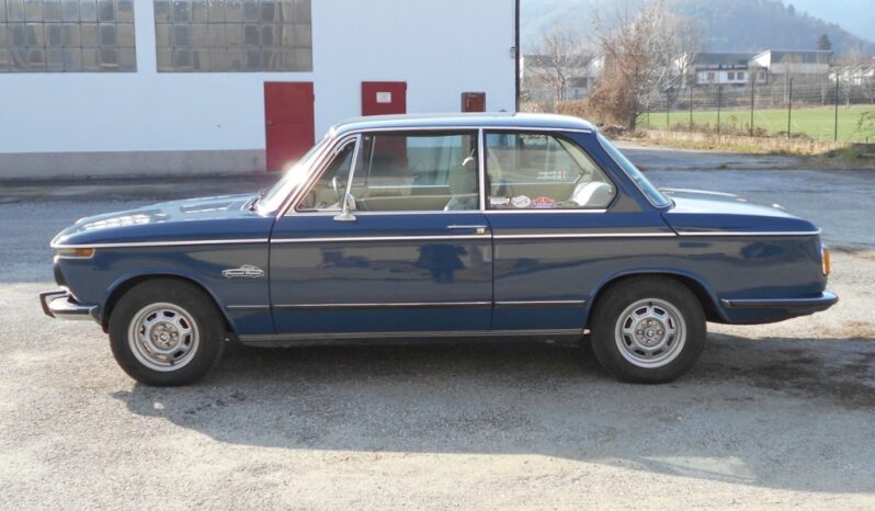 
								BMW 2002 completo									
