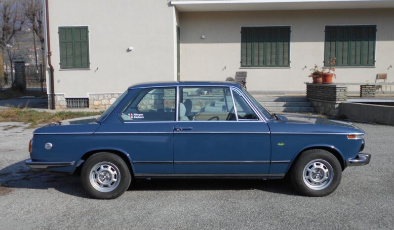 
								BMW 2002 completo									