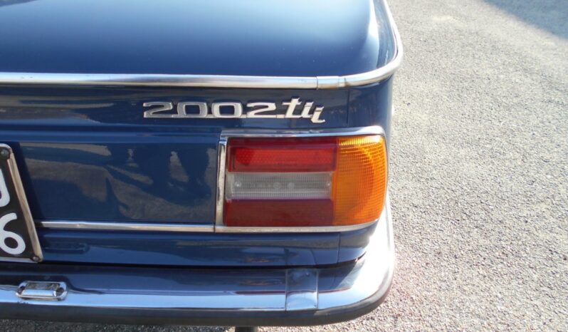 
								BMW 2002 completo									