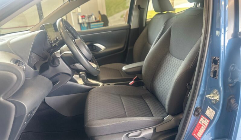 
								Toyota Yaris completo									