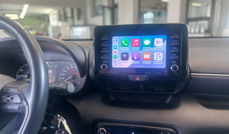 
								Toyota Yaris completo									