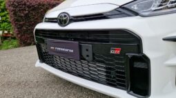 
										Toyota Yaris completo									