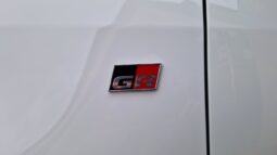 
										Toyota Yaris completo									