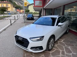
										Audi A4 Avant 40 completo									