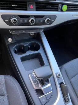 
										Audi A4 Avant 40 completo									