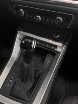 
										Audi Q3 40 2.0 TDI Business completo									