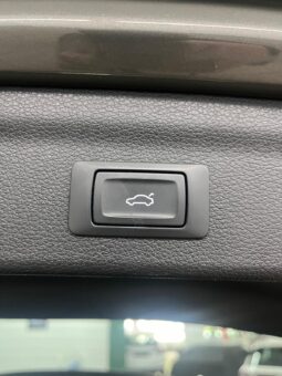 
										Audi Q3 40 2.0 TDI Business completo									