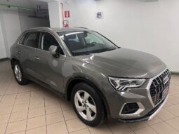 
										Audi Q3 40 2.0 TDI Business completo									