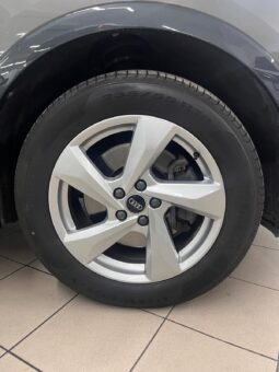 
										Audi Q3 40 2.0 TDI Business completo									