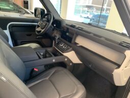
										LAND ROVER Defender 110 3.0D I6 completo									
