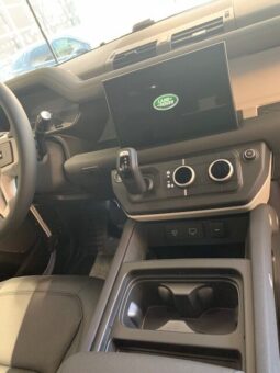 
										LAND ROVER Defender 110 3.0D I6 completo									