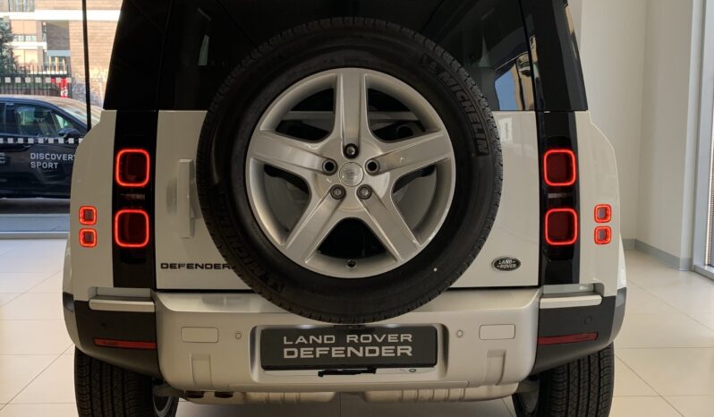 
								LAND ROVER Defender 110 3.0D I6 completo									