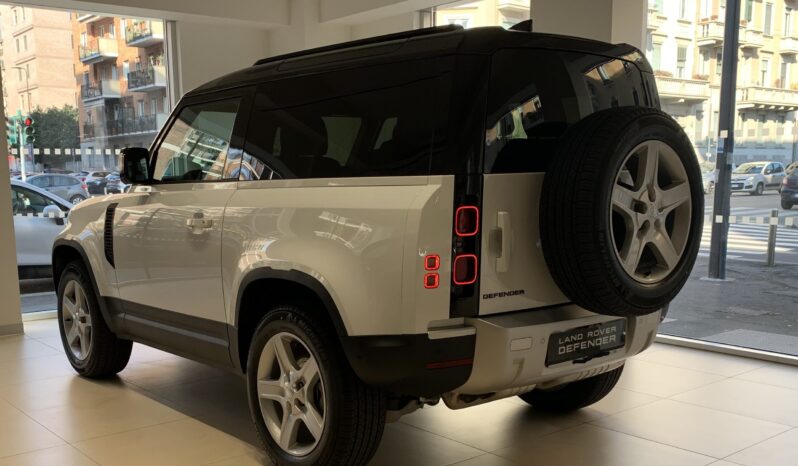 
								LAND ROVER Defender 110 3.0D I6 completo									