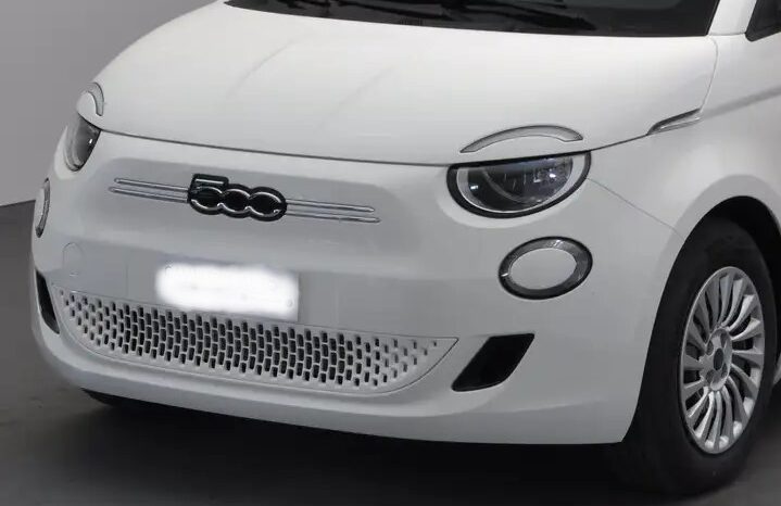 
								Fiat 500e Berlina completo									