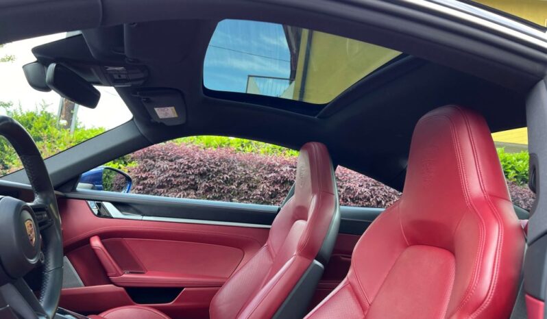 
								Porsche 992 4S Coupé completo									