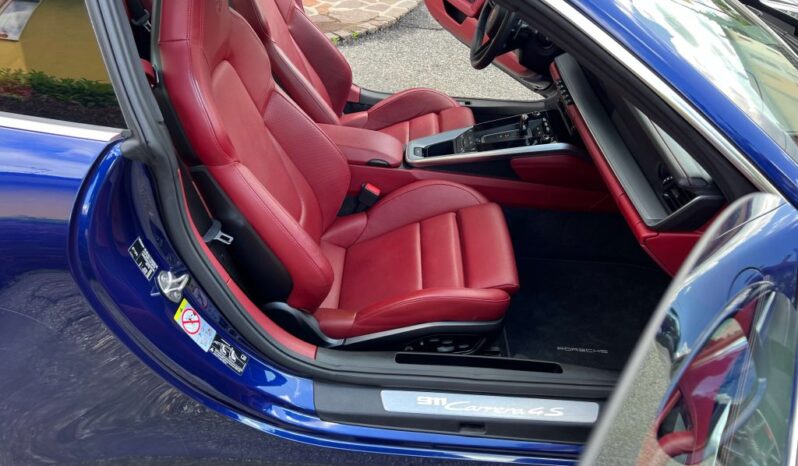 
								Porsche 992 4S Coupé completo									