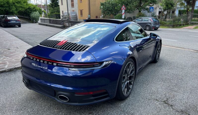 
								Porsche 992 4S Coupé completo									