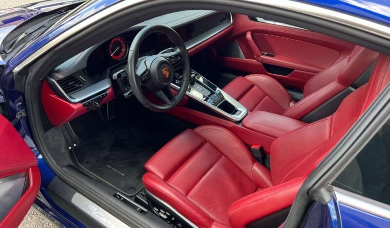 
								Porsche 992 4S Coupé completo									