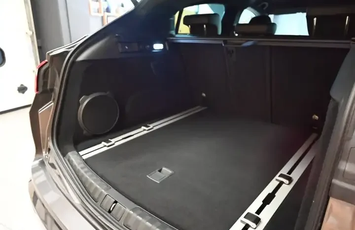 
								Alfa Romeo Stelvio VELOCE 2.2 completo									