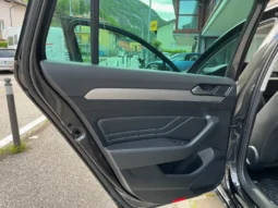 
										Volkswagen Passat Variant completo									