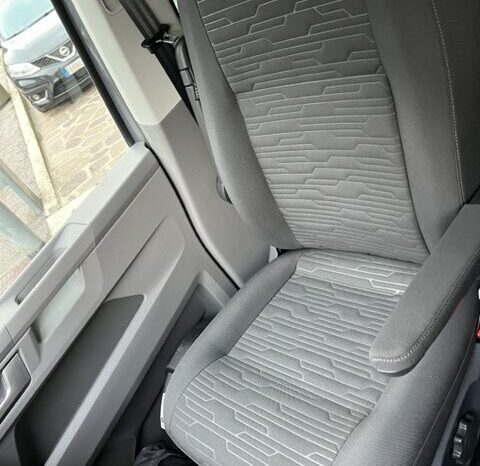 
								Volkswagen Caravelle 2.0 TDI 150CV DSG PC Comfortline completo									