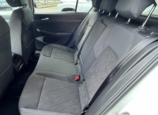 
								Volkswagen Golf 2.0 Tdi Style 116 cv DSG completo									