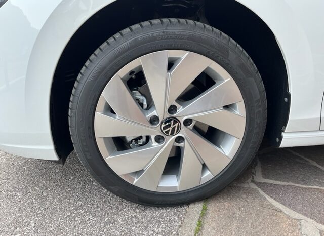 
								Volkswagen Golf 2.0 Tdi Style 116 cv DSG completo									