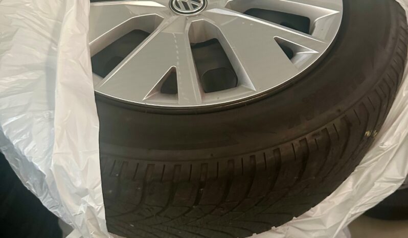
								Volkswagen Taigo Taigo 1.0 tsi R-Line 110cv dsg completo									