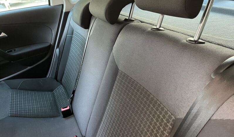 
								Volkswagen Polo Comfortline 1.4 TDI completo									