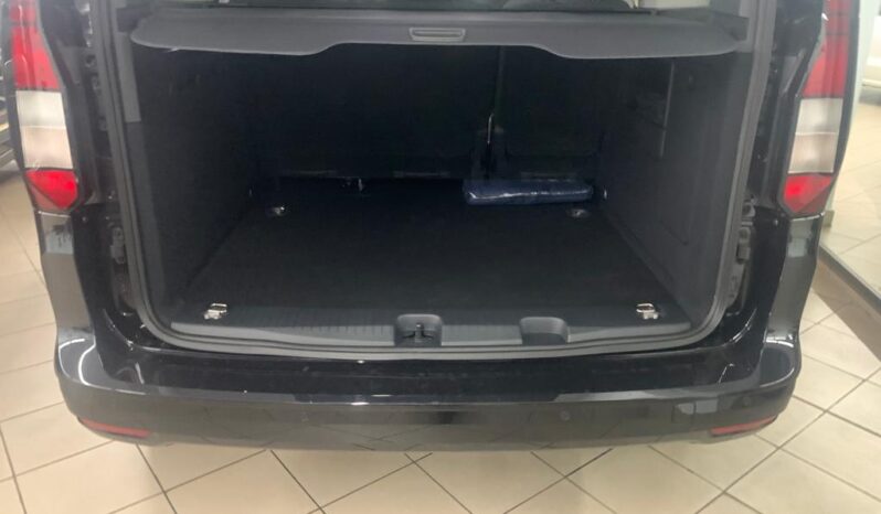 
								Volkswagen Caddy Space 2.0 Tdi completo									