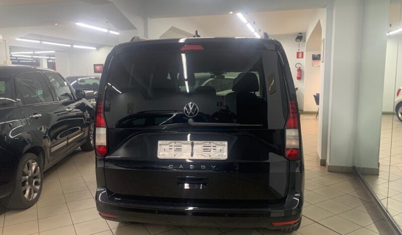 
								Volkswagen Caddy Space 2.0 Tdi completo									